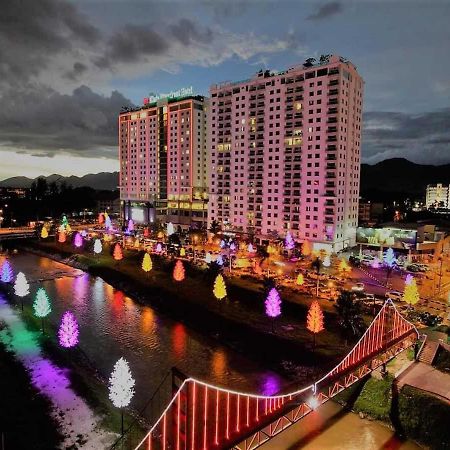 Bougainvillea Kintariverfront Ipoh Esterno foto